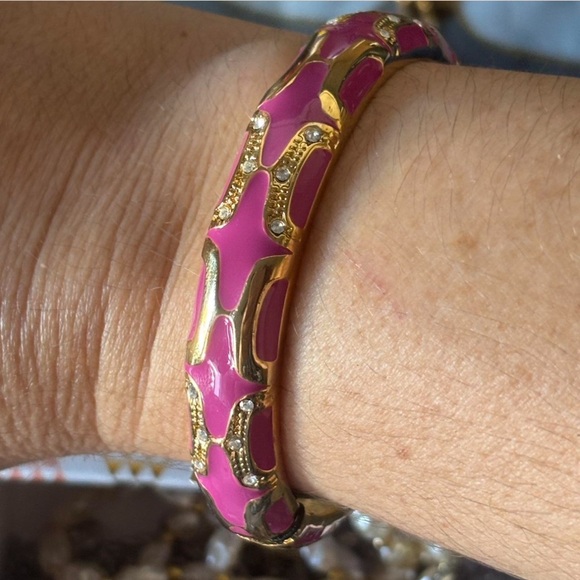 ❗️FIRM❗️NWT SEQUIN Bangle Bracelet - Picture 2 of 2